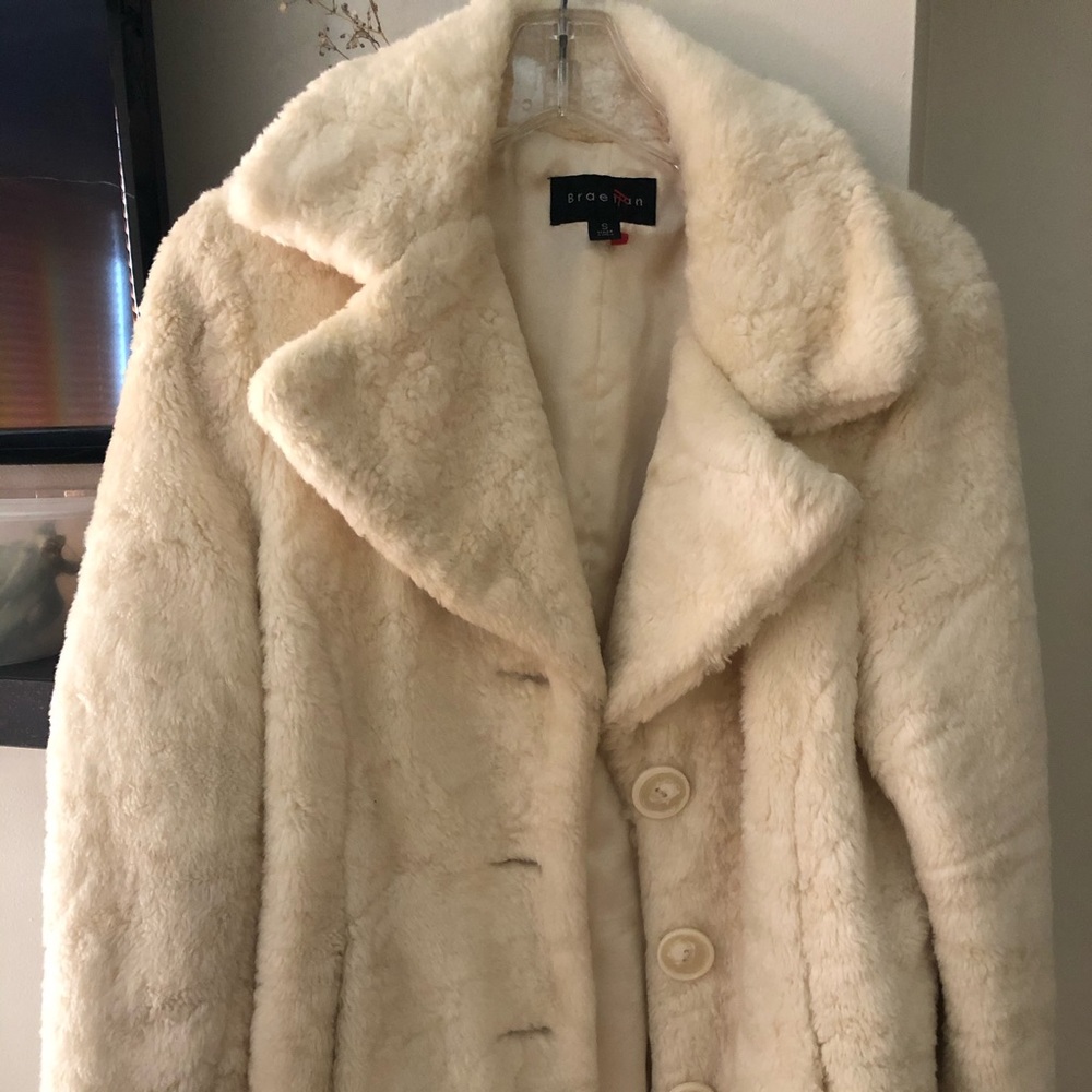 White vintage faux fur jacket